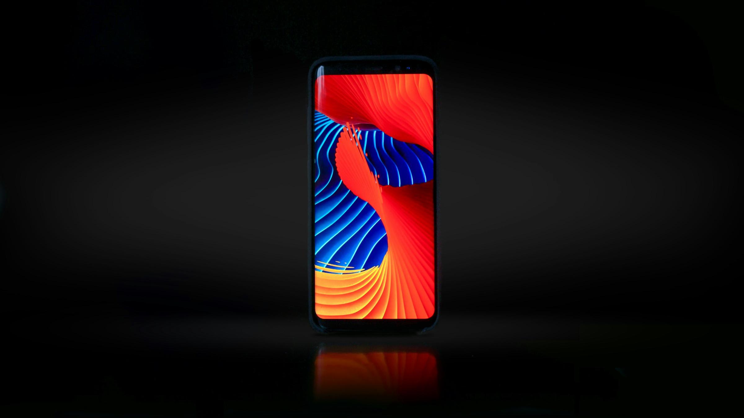 Какой экран для смартфона лучше: IPS или AMOLED | VK Play