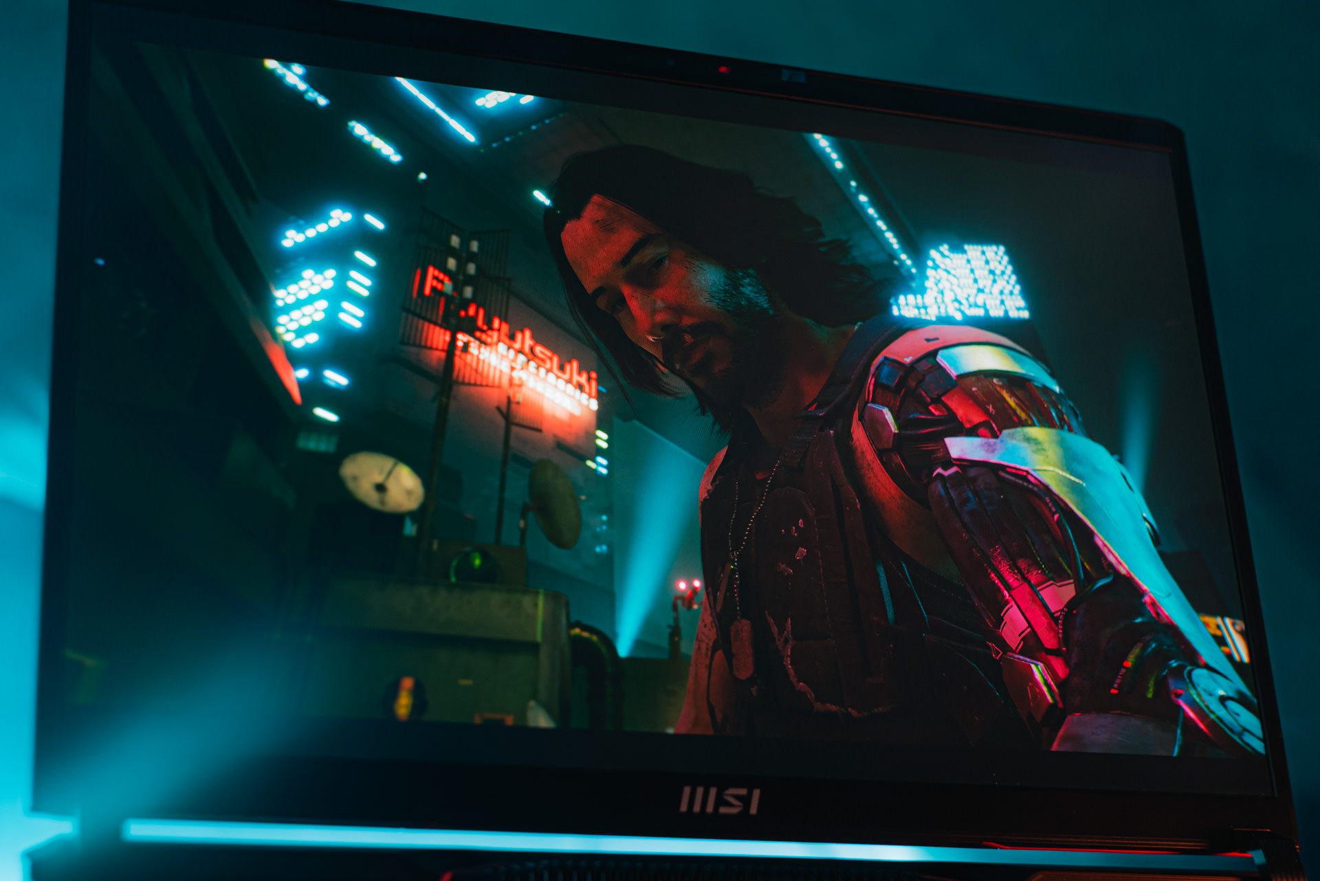 Как играть в Cyberpunk 2077 с красивой графикой на ноутбуке | VK Play