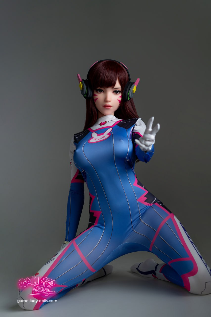 D.Va из Overwatch превратили в куклу для взрослых