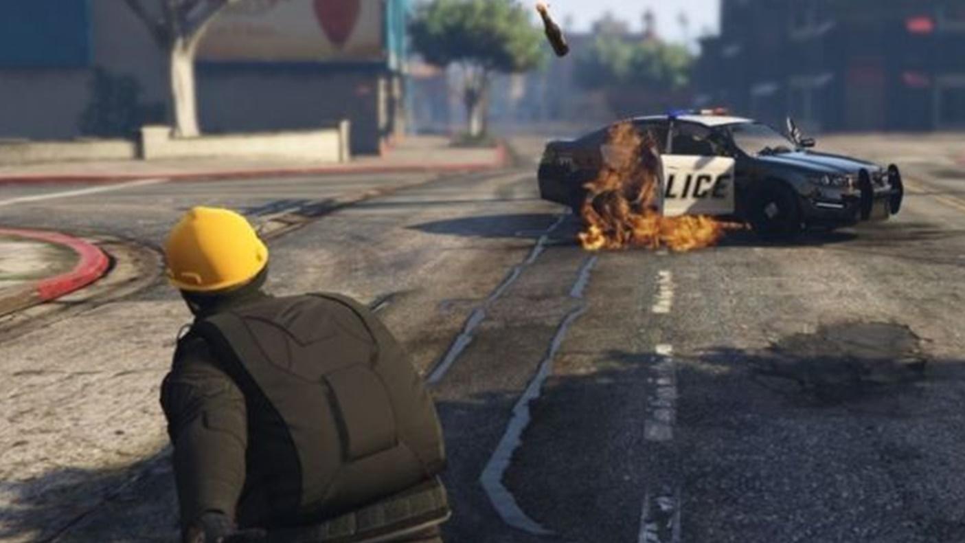 В GTA Online протестующие из Гонконга и китайцы устроили бой