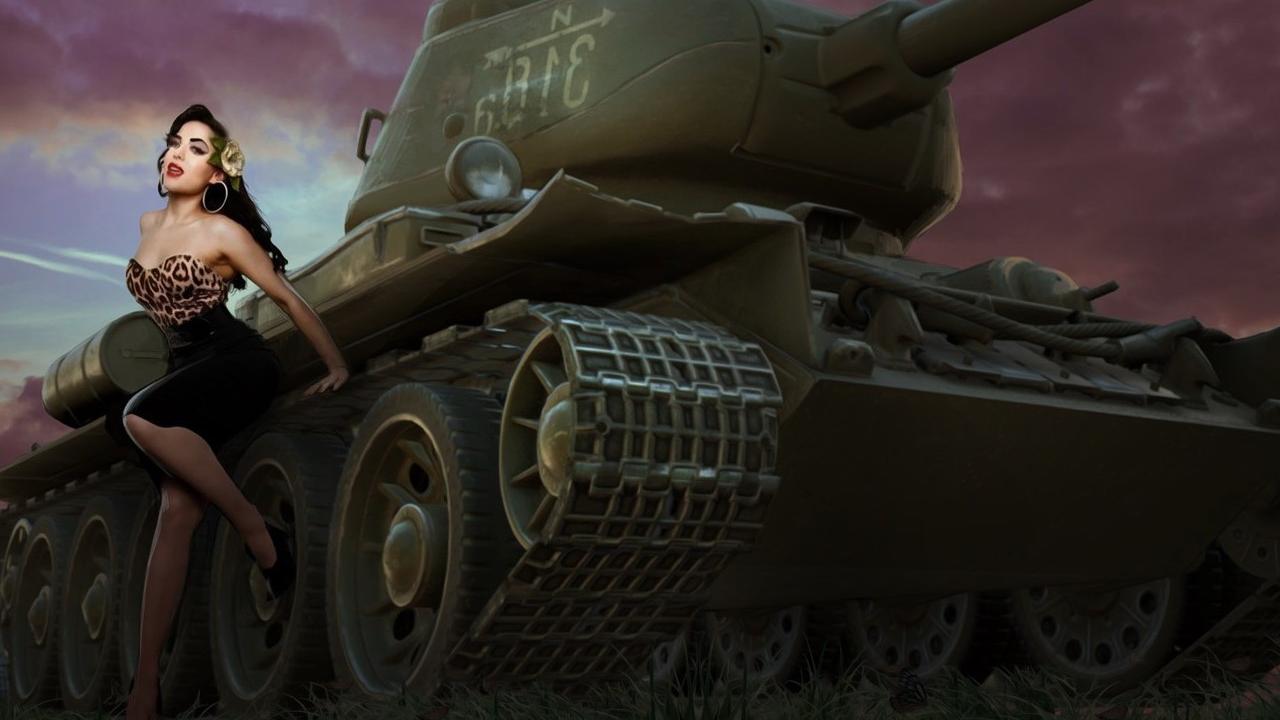 Голая девушка на танке (40 фото)