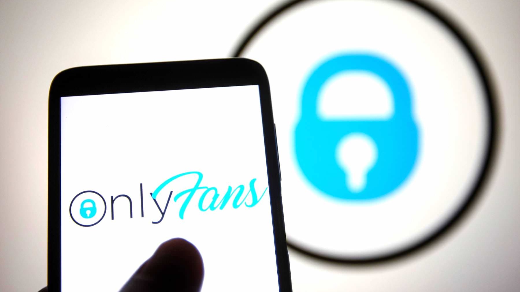 Сайт для взрослых OnlyFans официально прекратил выплаты россиянам