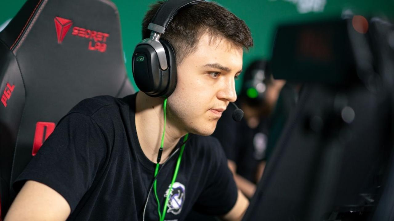 FL1T о Jame из VP по CS:GO: «Он умен не только в игре, но