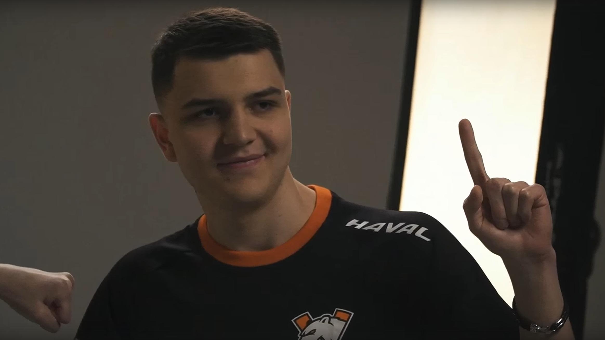 FL1T из состава Virtus.pro по CS:GO поделился мнением об обновлении игры