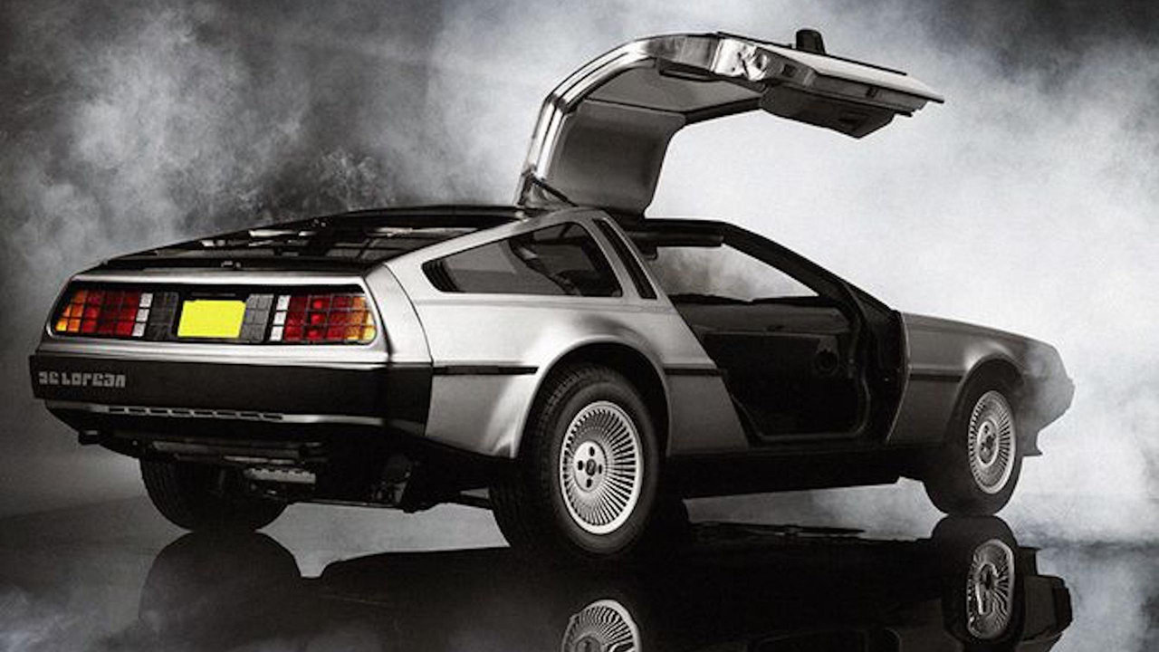 Как выглядит машина delorean Машину DeLorean из "Назад в будущее" хотят вернуть на конвейер VK Play
